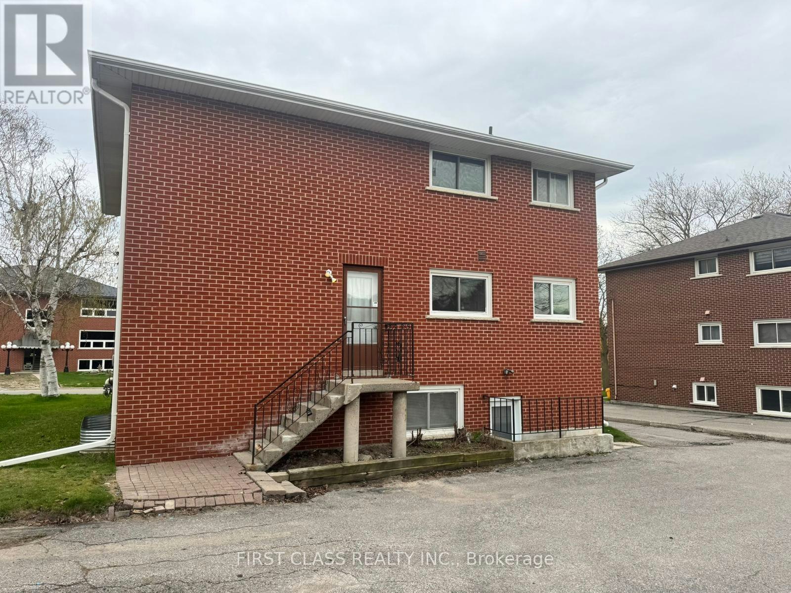 2-596 Digby Avenue, Oshawa, ON, L1G 1W6 - 11