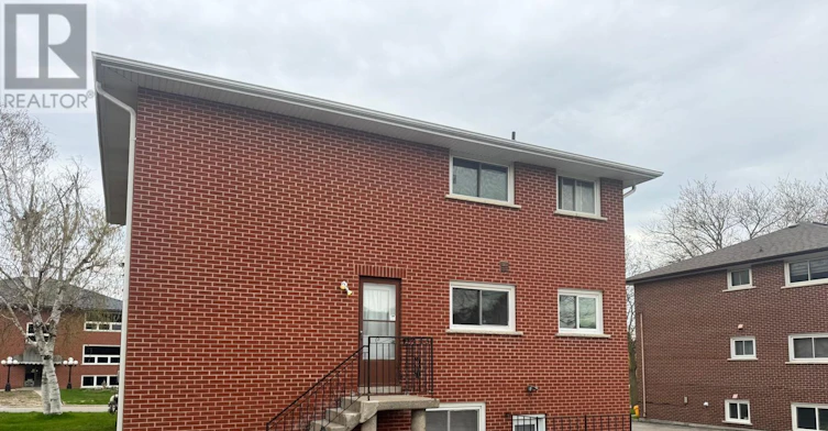 2-596 Digby Avenue, Oshawa, ON, L1G 1W6 - 11
