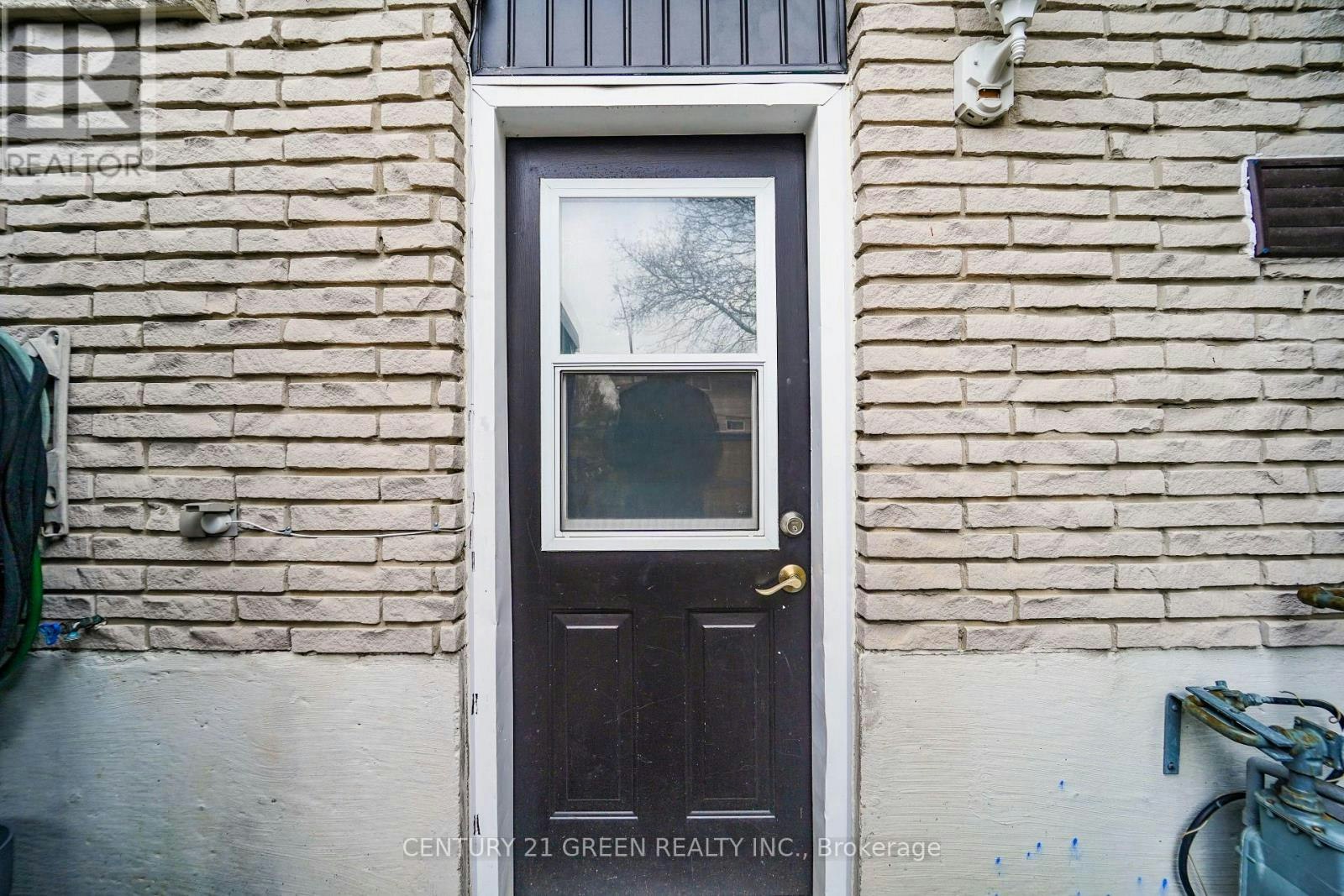 MAIN-919 Central Park Boulevard N, Oshawa, ON, L1G 6V8 - 12