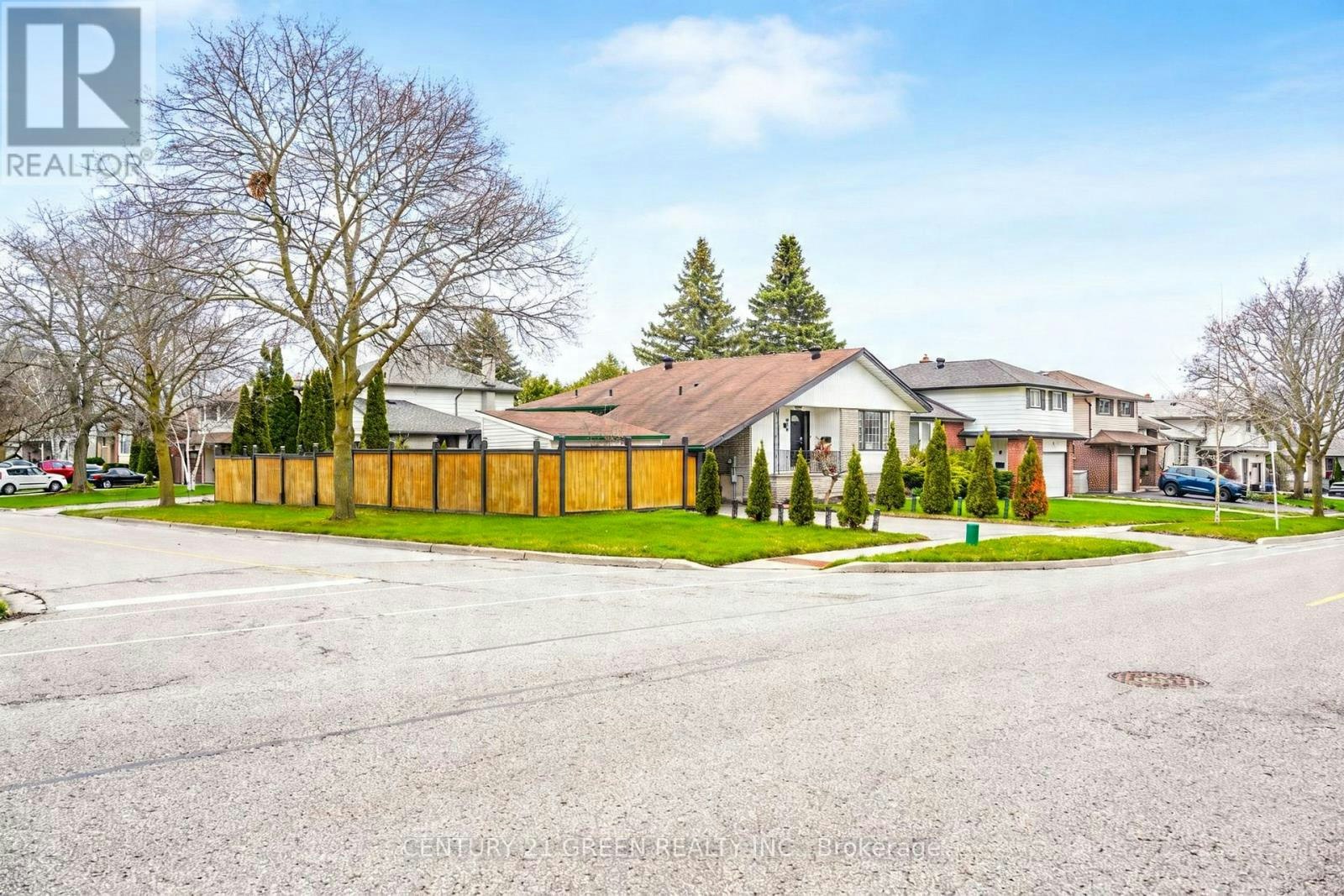 MAIN-919 Central Park Boulevard N, Oshawa, ON, L1G 6V8 - 6