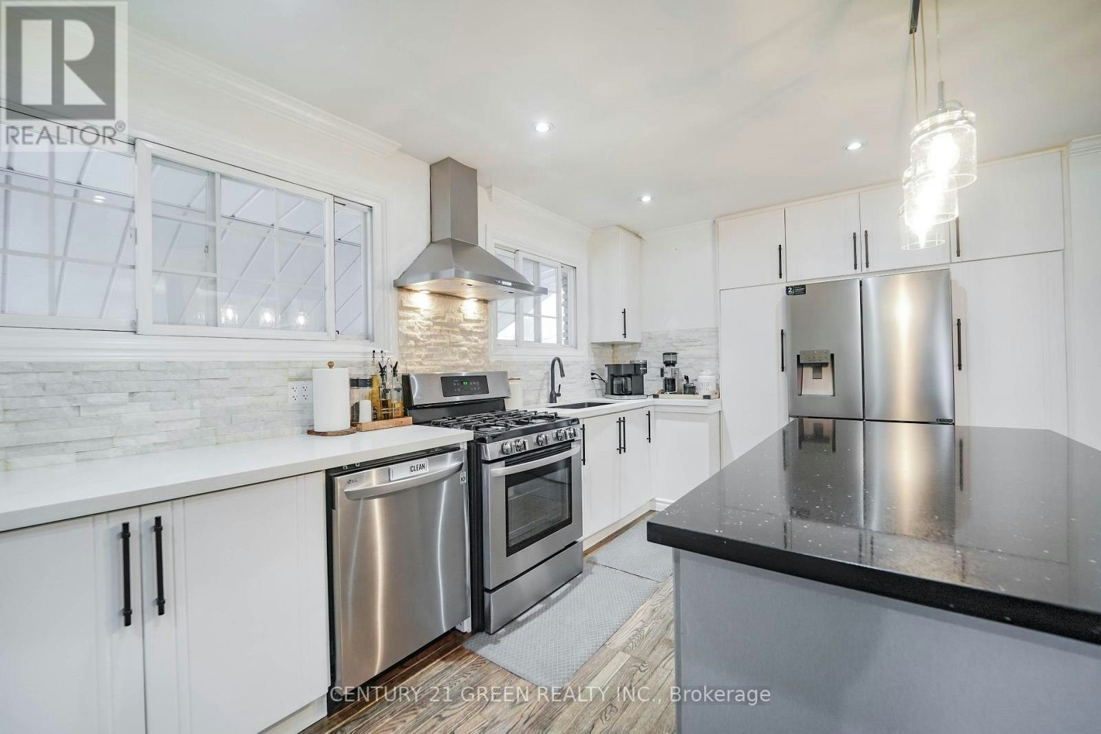 MAIN-919 Central Park Boulevard N, Oshawa, ON, L1G 6V8 - 17