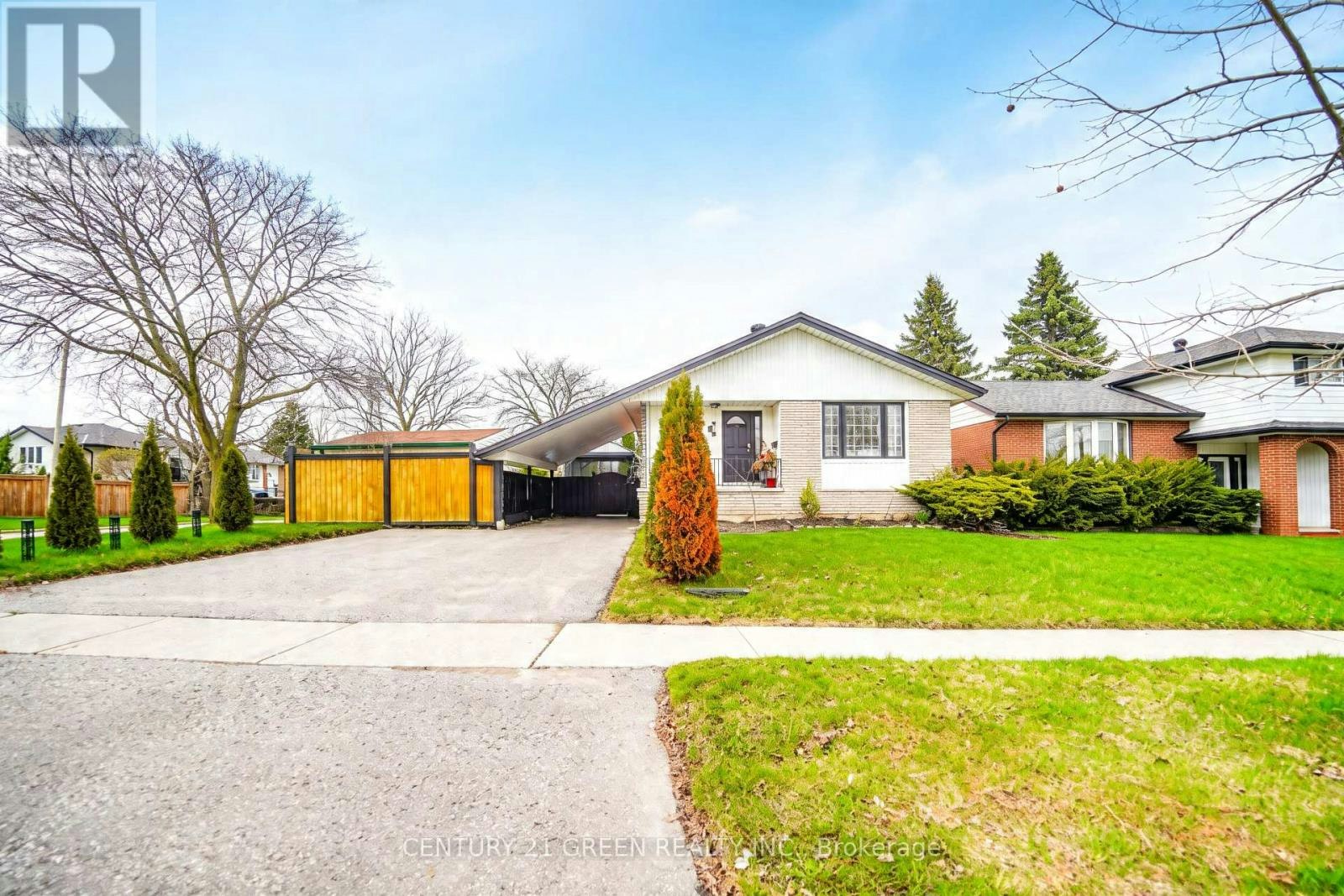 MAIN-919 Central Park Boulevard N, Oshawa, ON, L1G 6V8 - 2