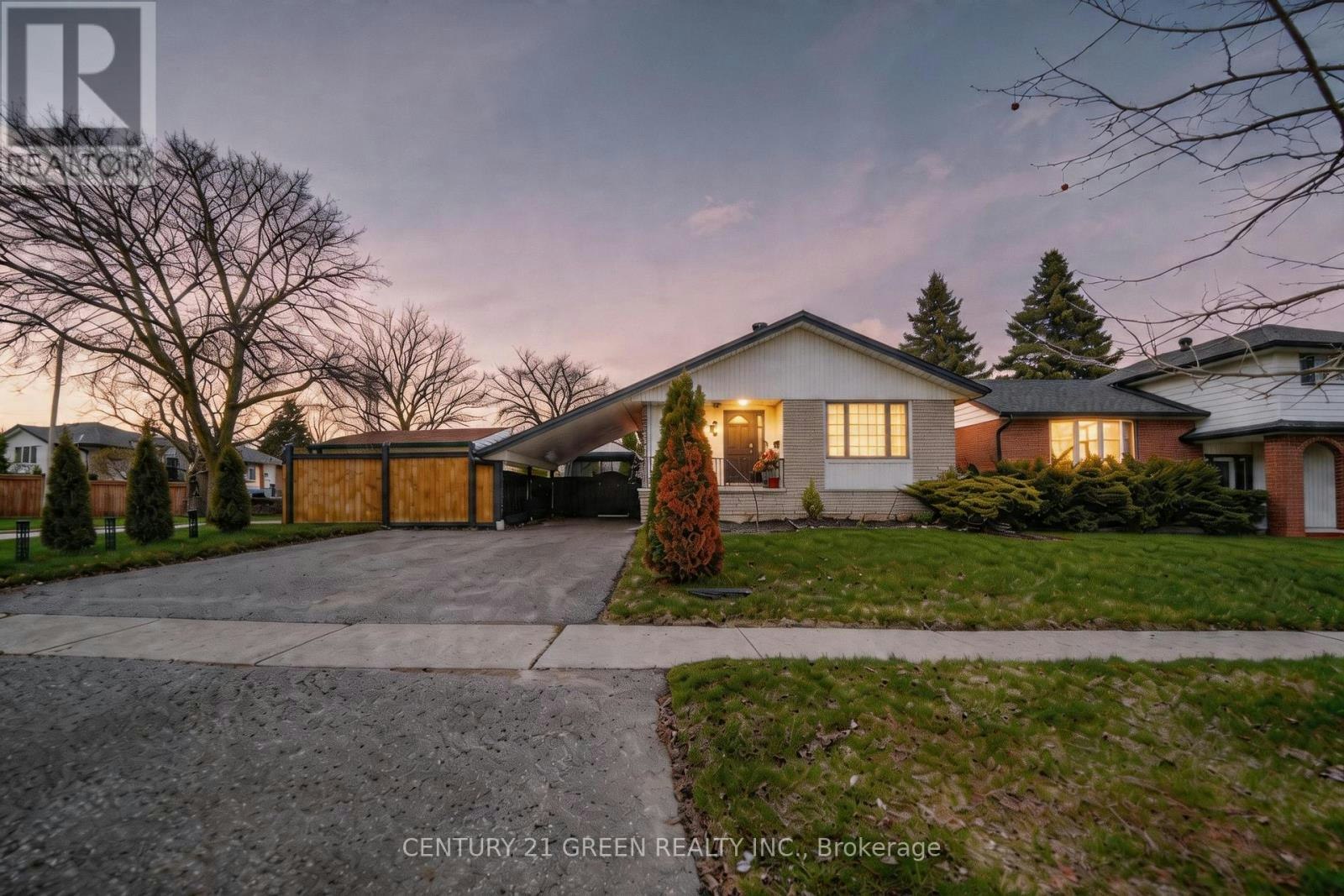 MAIN-919 Central Park Boulevard N, Oshawa, ON, L1G 6V8