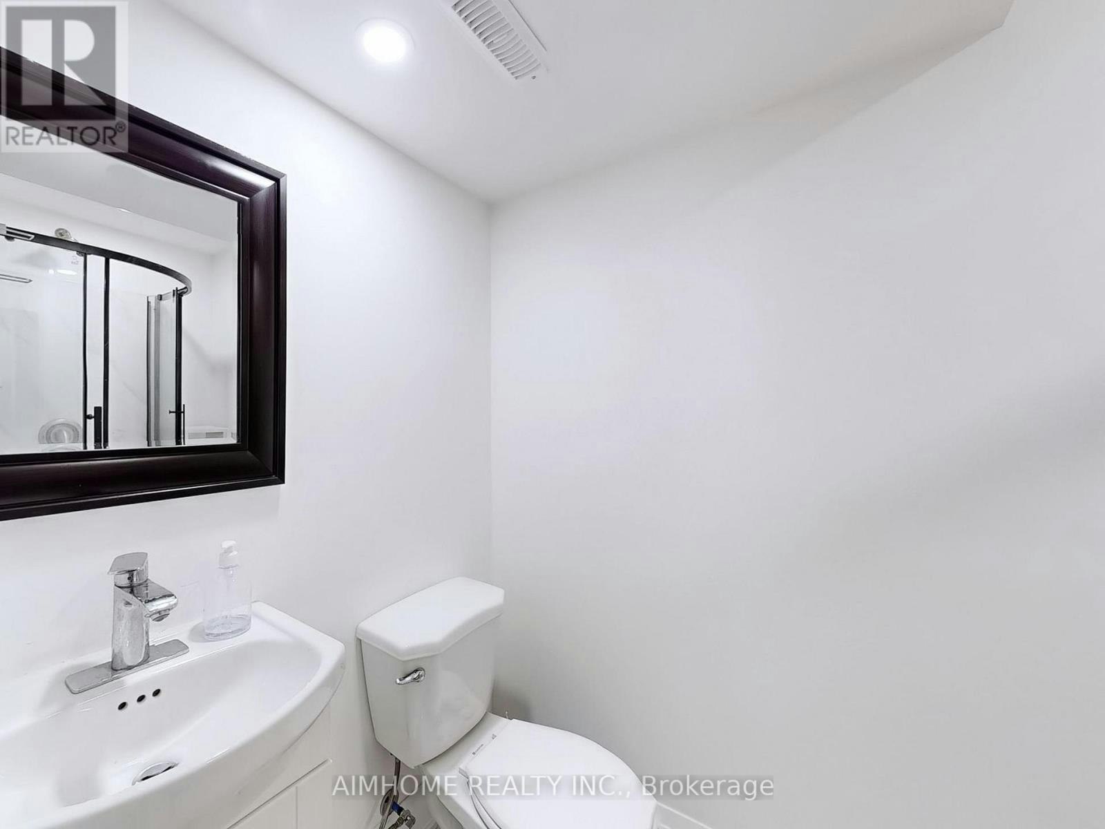 LOWER L-51 Royal Orchard Boulevard, Markham, ON, L3T 3C7 - 3