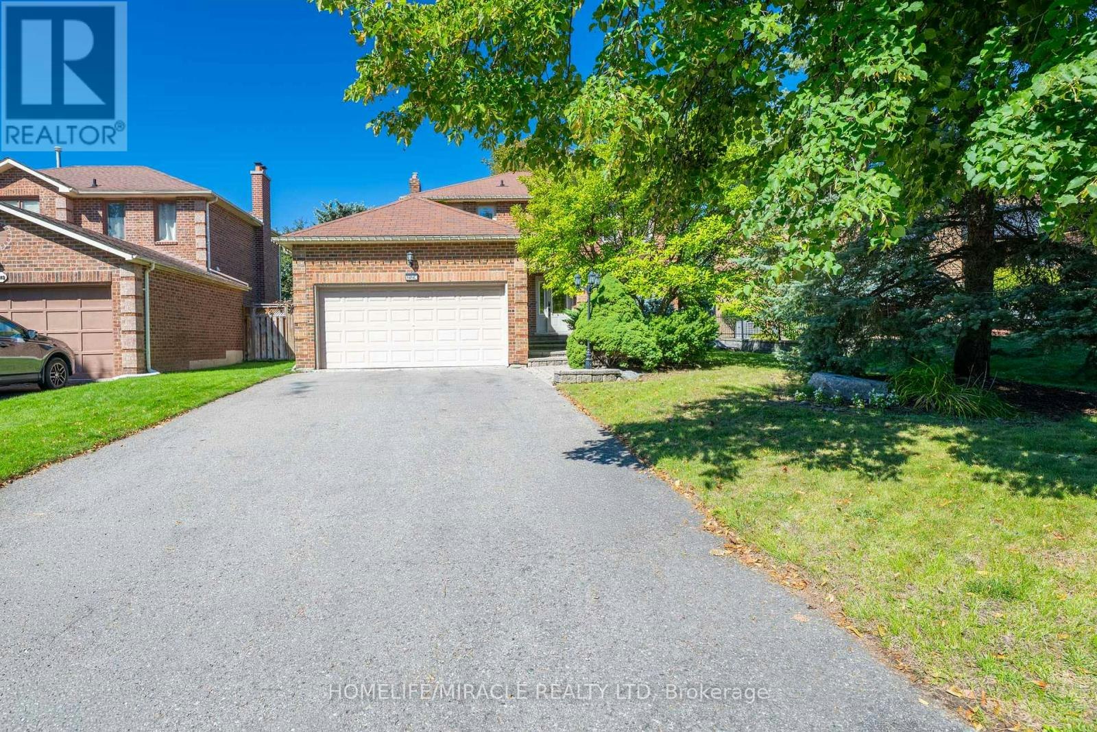 9 Iris Crescent, Brampton, ON, L6Z 3H8
