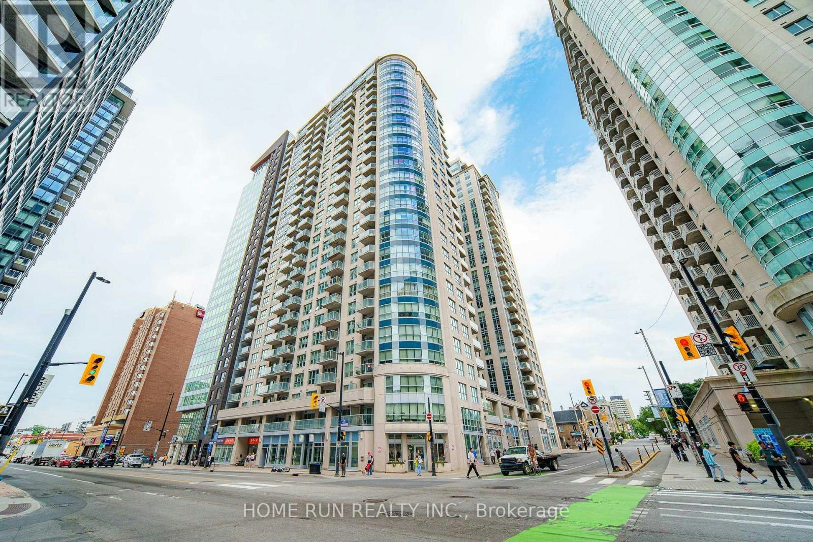 1906-242 Rideau Street, Ottawa, ON, K1N 0B7