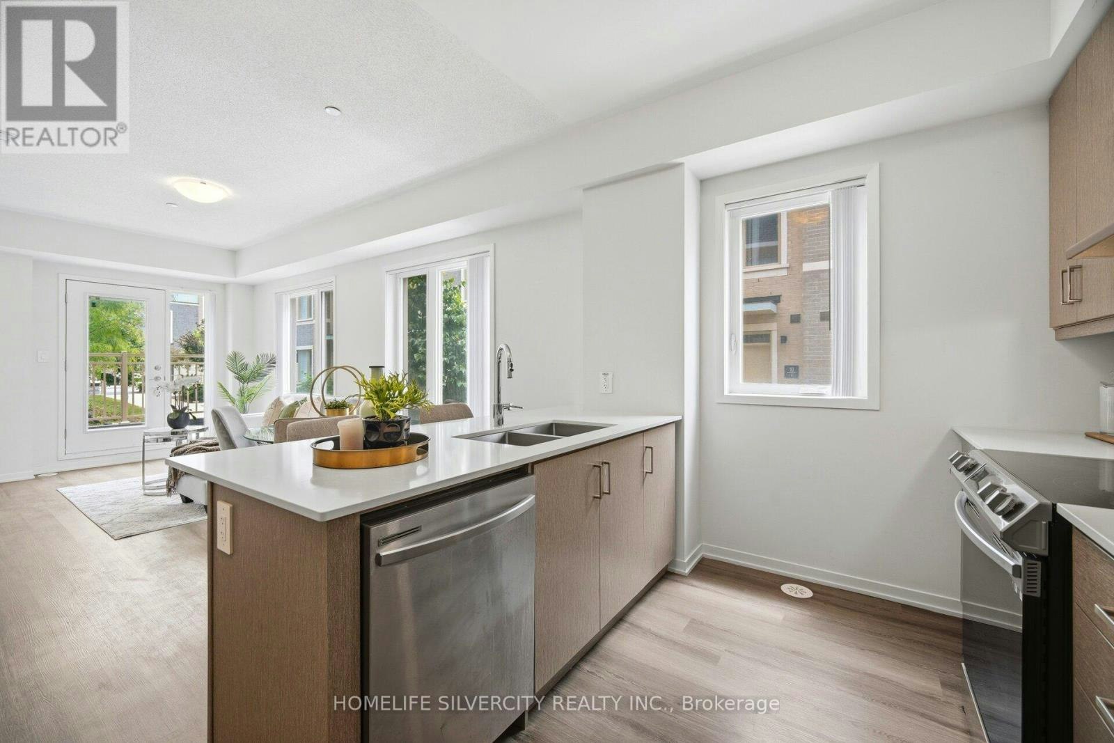 13-11 Honeycrisp Crescent, Vaughan, ON, L4K 0N6 - 12