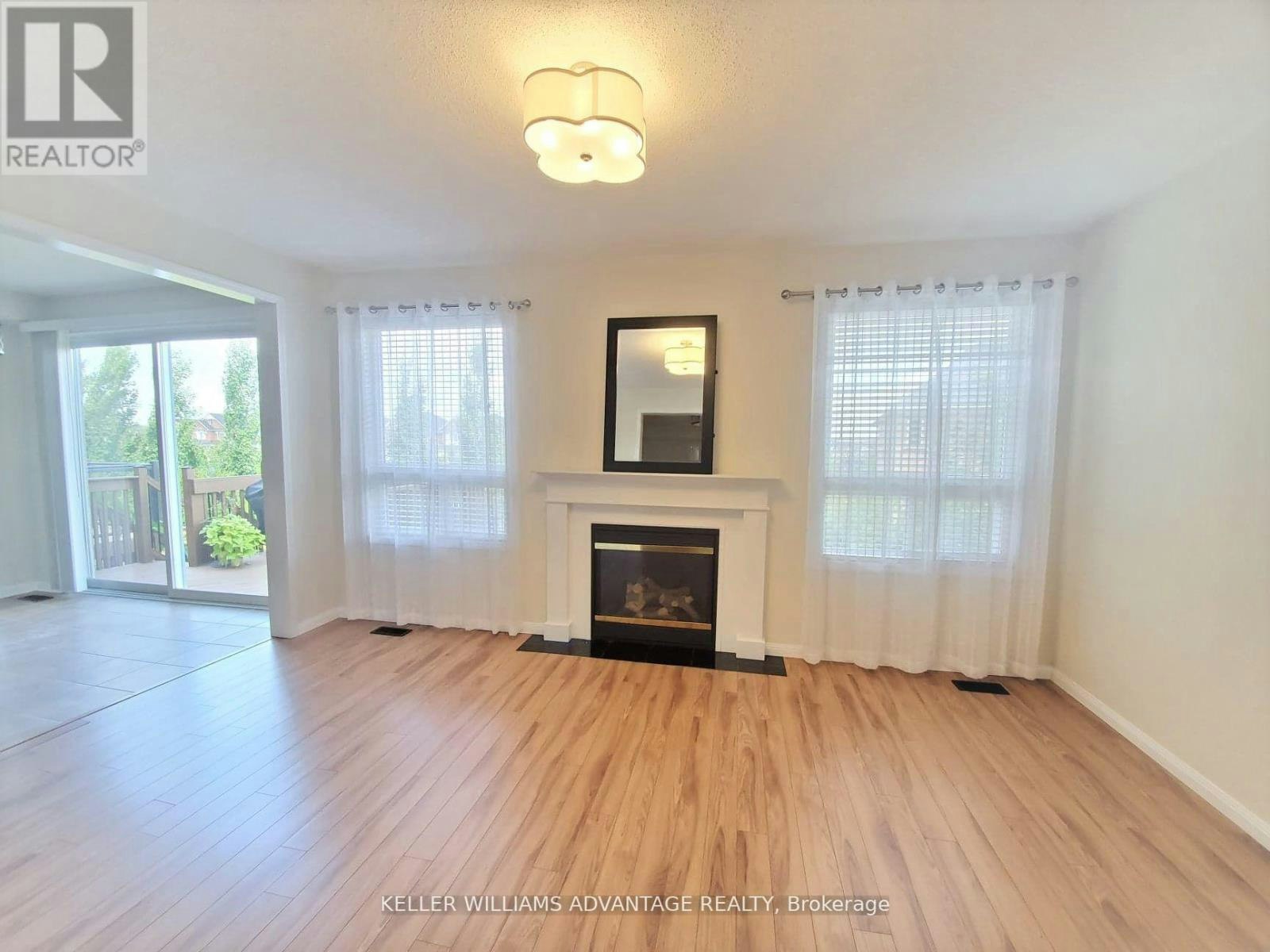 3827 Janice Drive, Mississauga, ON, L5M 7Y6 4
