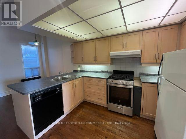 401 Spadina Avenue, Toronto, ON, M5T 2G6 - 2