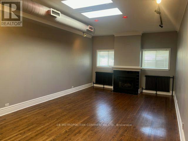 401 Spadina Avenue, Toronto, ON, M5T 2G6 - 4