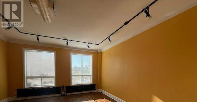 401 Spadina Avenue, Toronto, ON, M5T 2G6