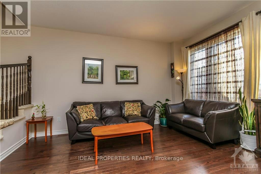 6063 Bluff Drive NORTH, Ottawa, ON, K1V 2L6 - 7