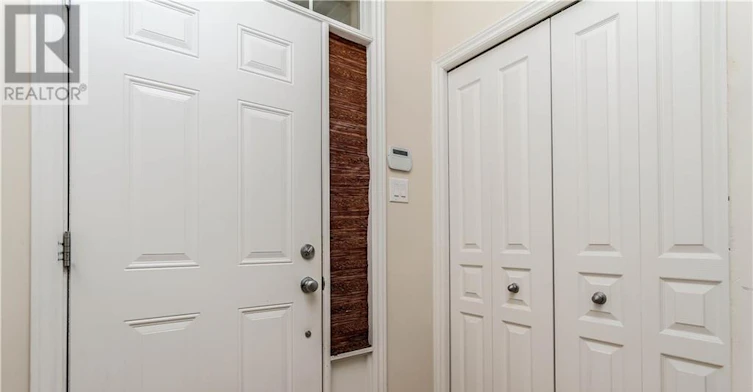 6063 Bluff Drive NORTH, Ottawa, ON, K1V 2L6 - 3