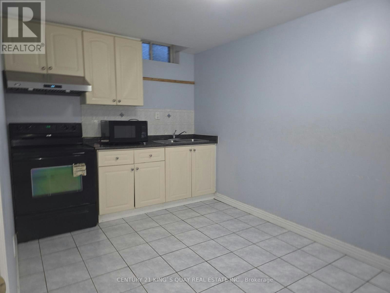 LL-305 Castan Avenue, Markham, ON, L3R 4S2 - 10