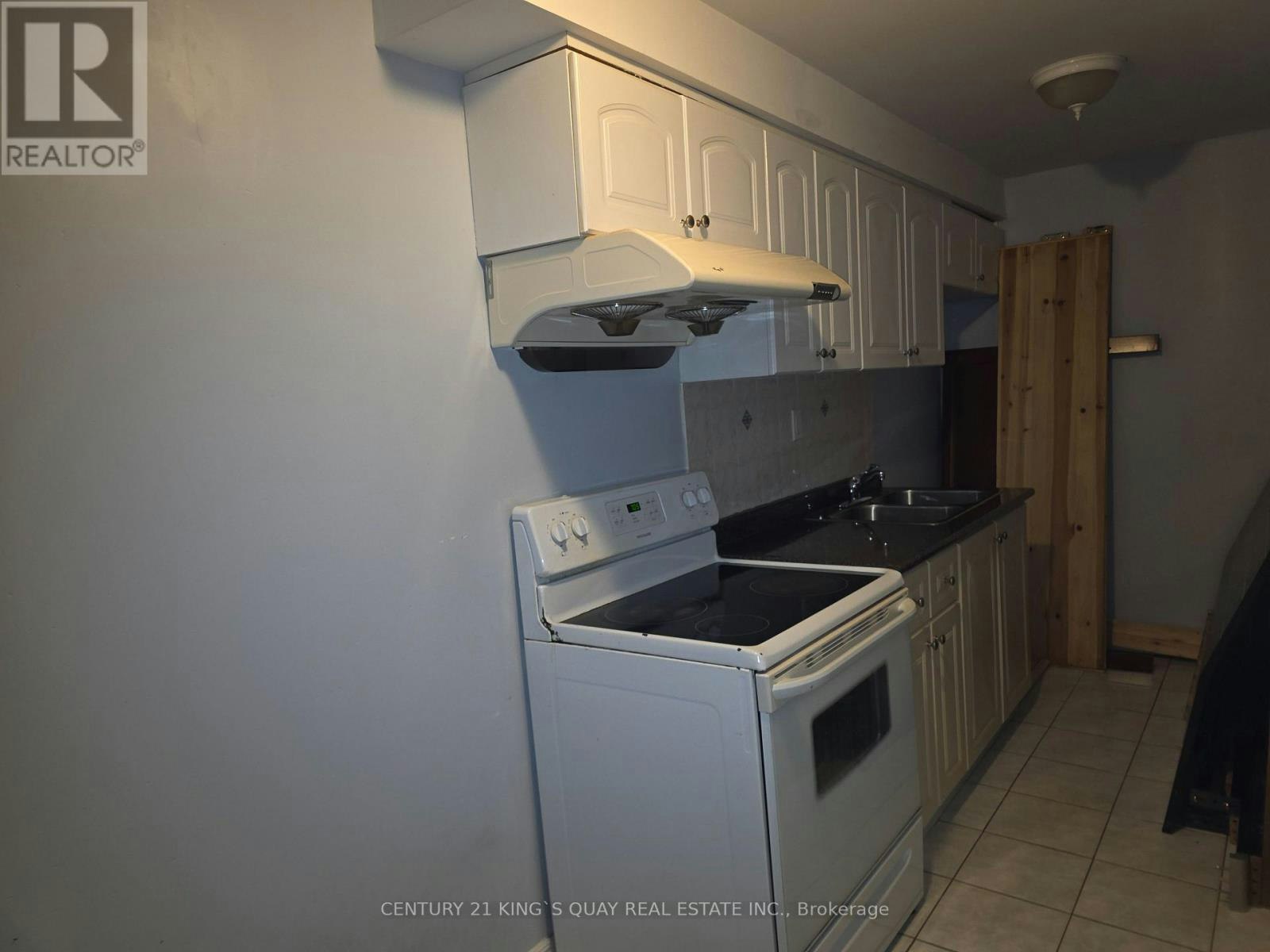 LL-305 Castan Avenue, Markham, ON, L3R 4S2 - 8