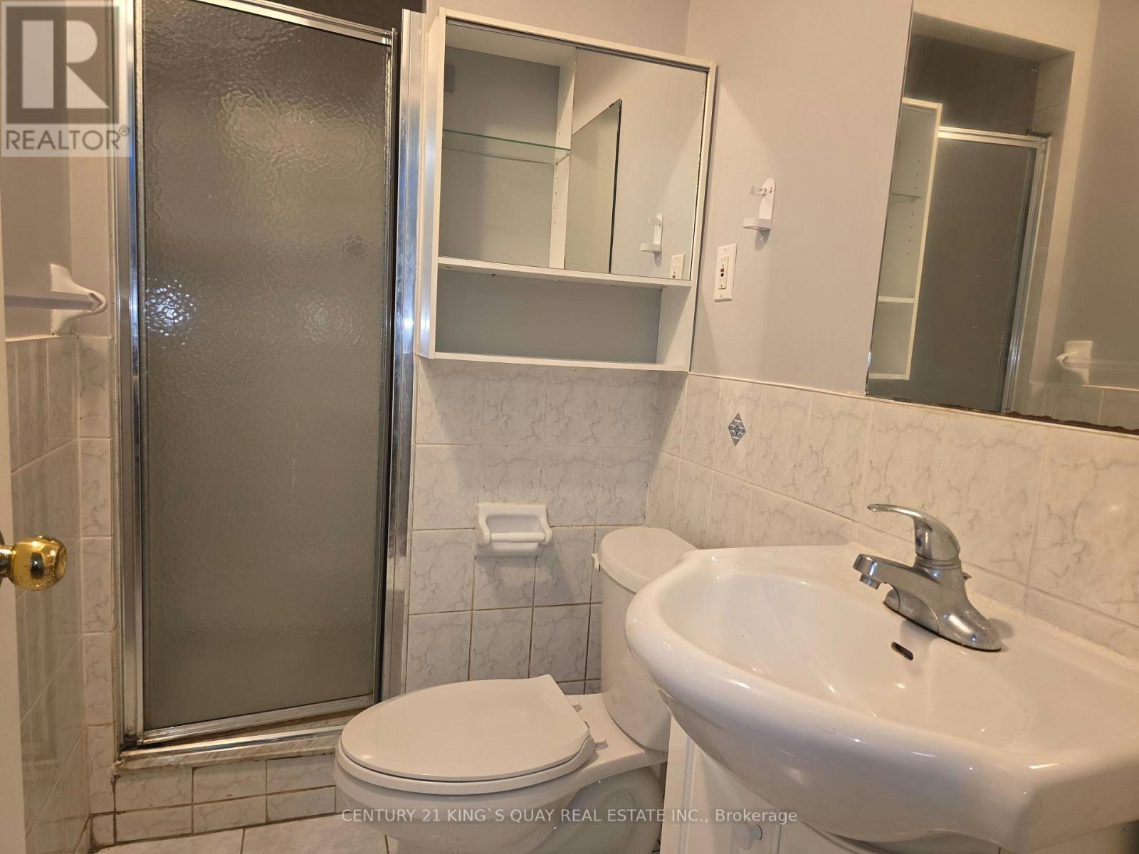 LL-305 Castan Avenue, Markham, ON, L3R 4S2 - 3