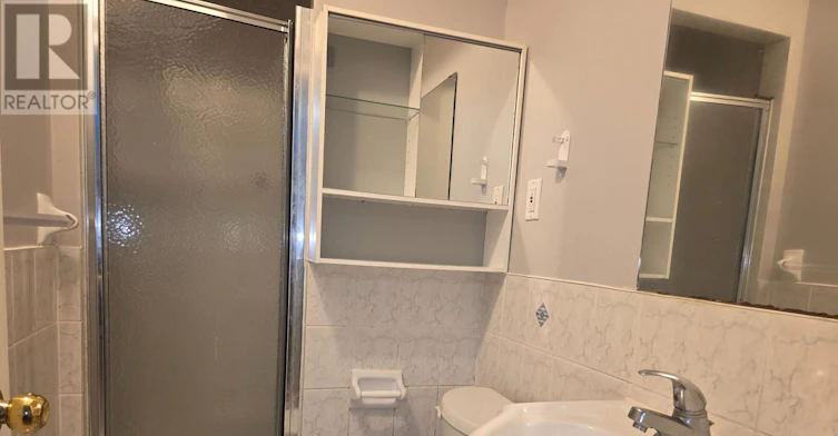 LL-305 Castan Avenue, Markham, ON, L3R 4S2 - 3