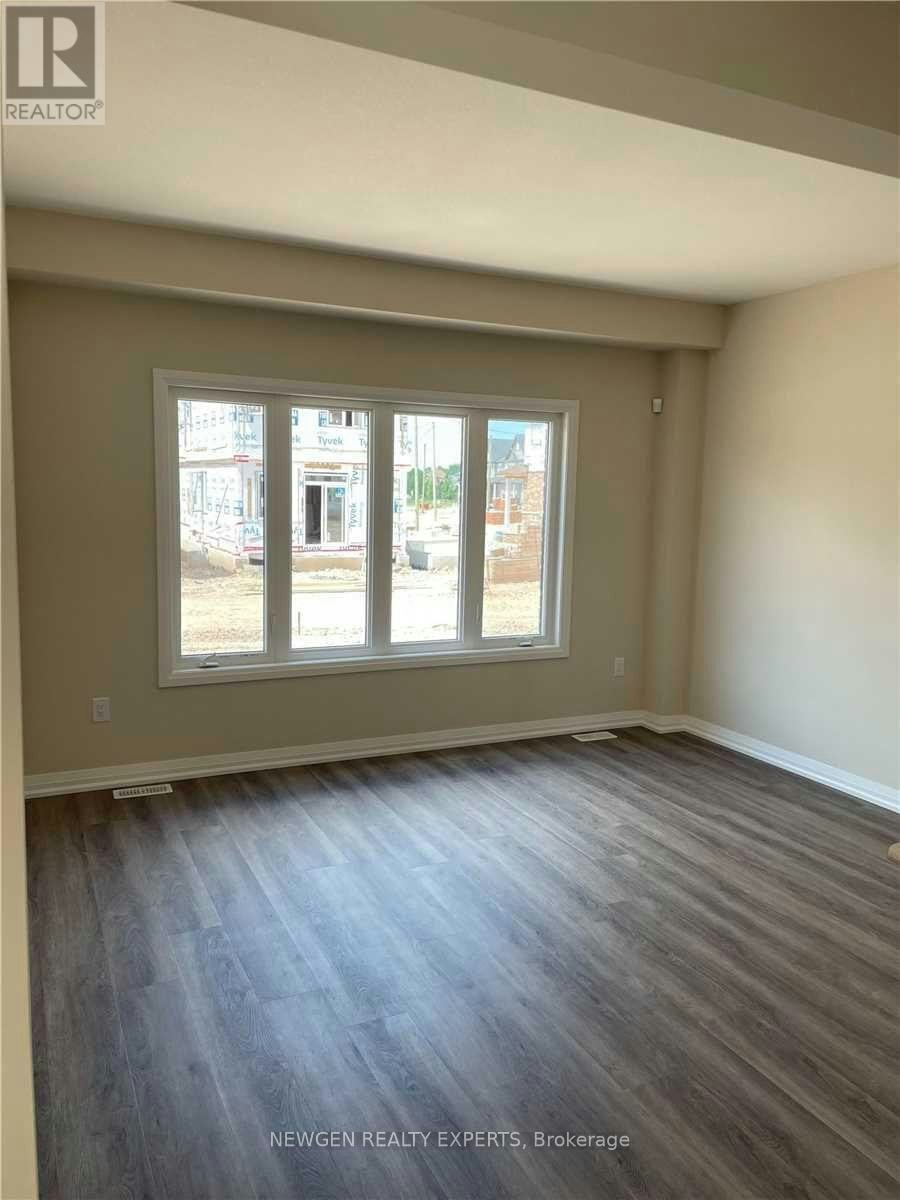 9255 White Oak Avenue, Niagara Falls, ON, L2G 0A4 - 4