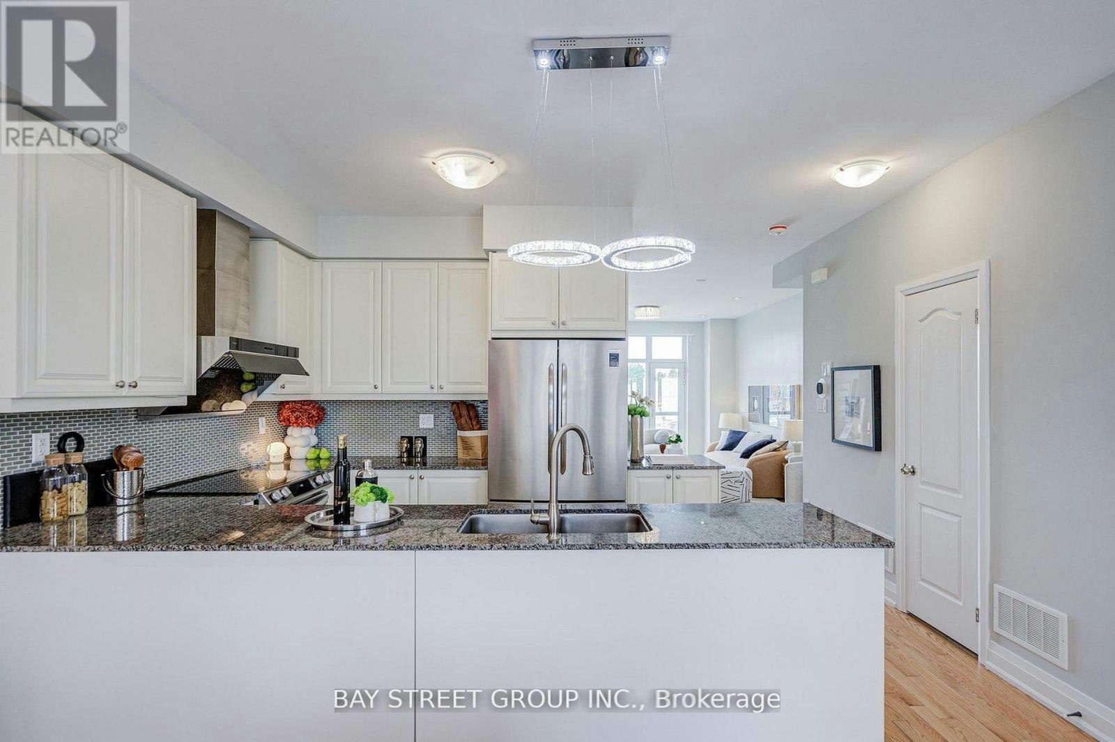 6 Teasel Way, Markham, ON, L3R 9S3 4