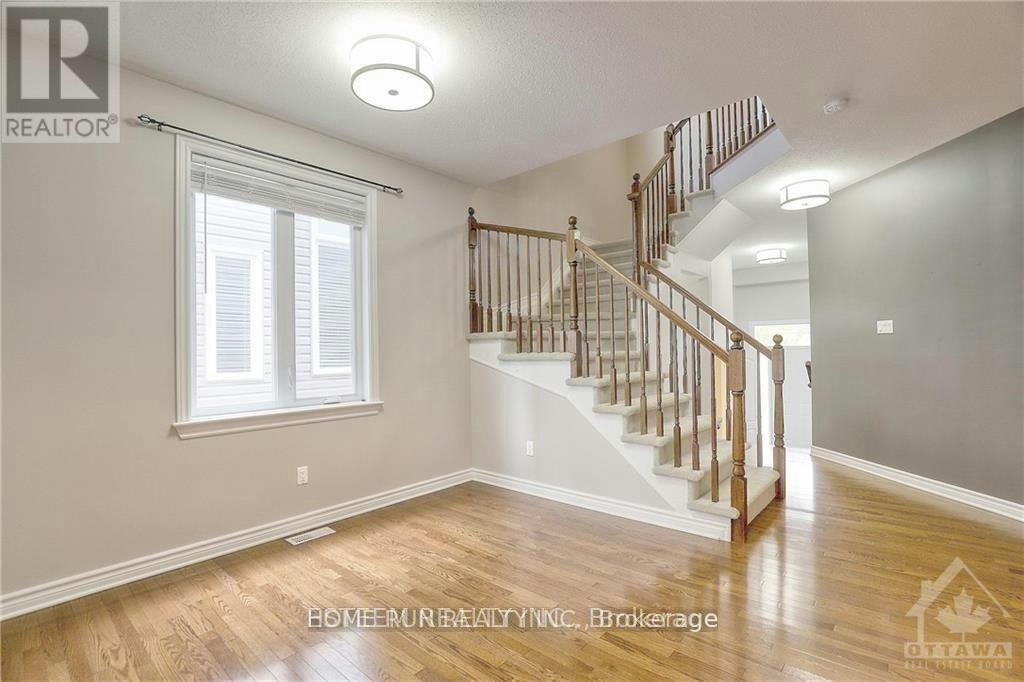 206 Broxburn Crescent, Ottawa, ON, K2J 0N7 - 9