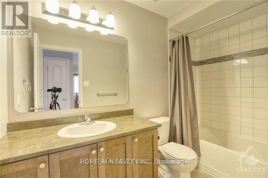 206 Broxburn Crescent, Ottawa, ON, K2J 0N7 - 25