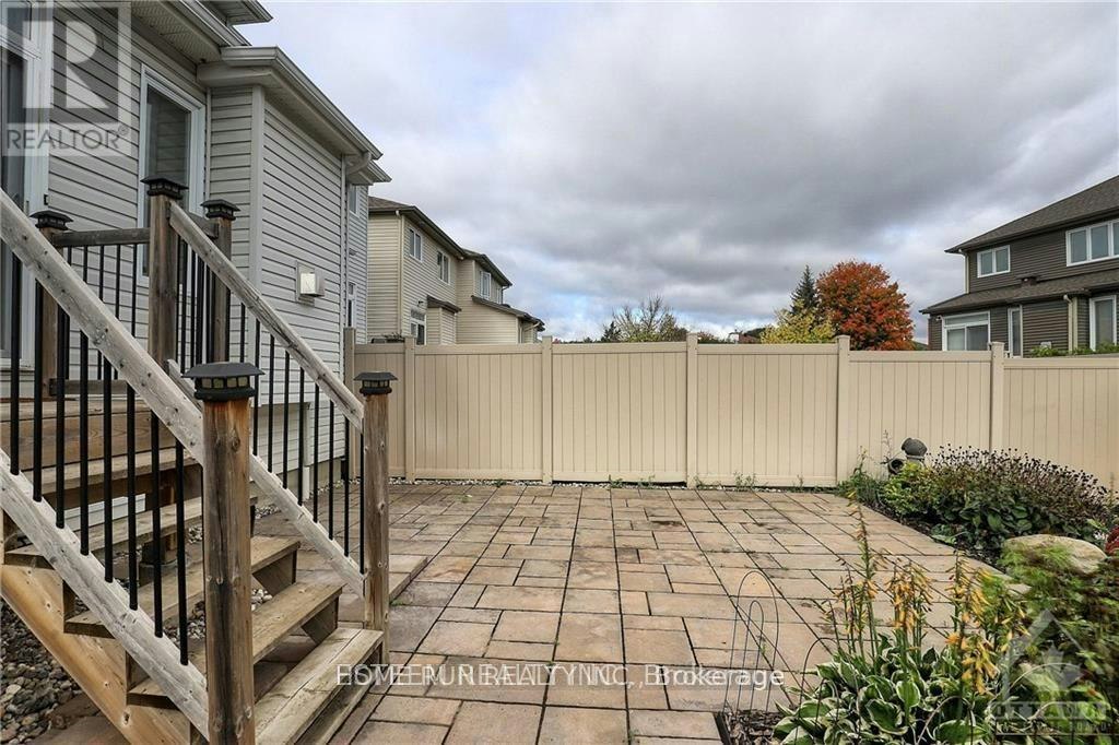 206 Broxburn Crescent, Ottawa, ON, K2J 0N7 - 3