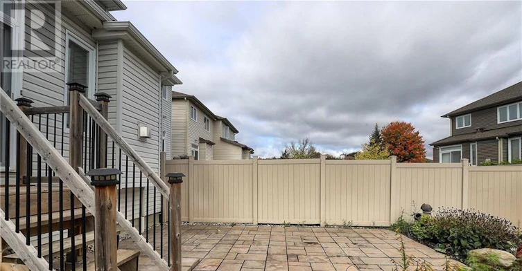 206 Broxburn Crescent, Ottawa, ON, K2J 0N7 - 3