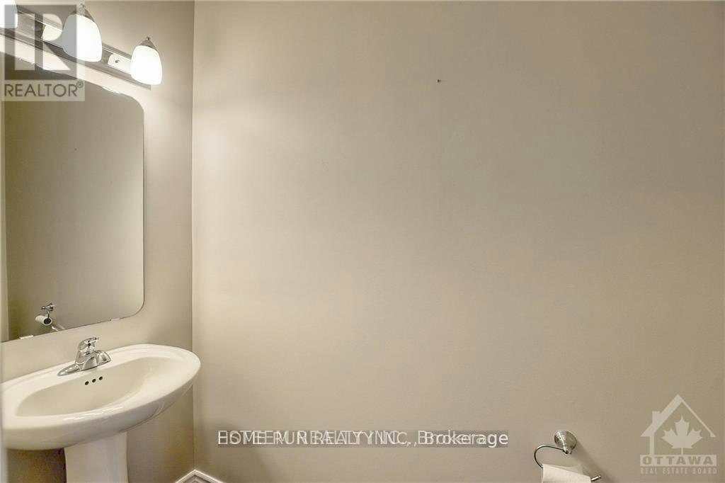 206 Broxburn Crescent, Ottawa, ON, K2J 0N7 - 5