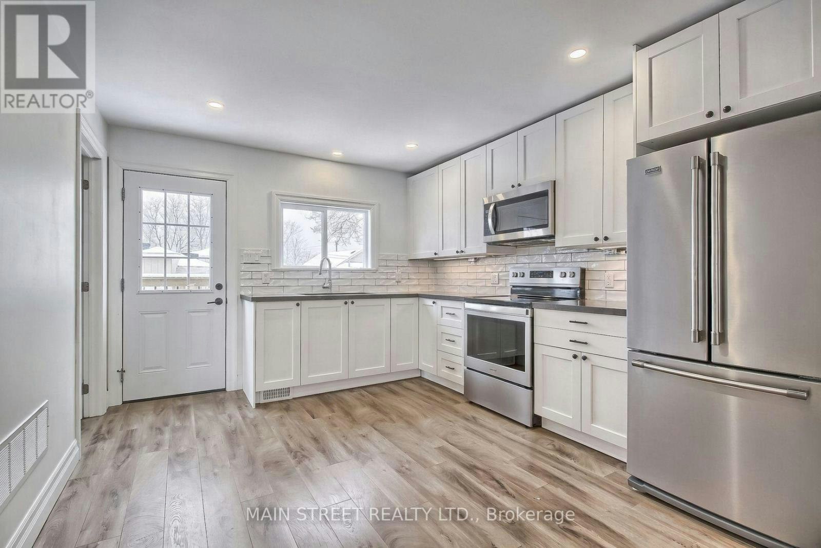 B-27 Jacksons Point Avenue, Georgina, ON, L0E 1L0 - 5