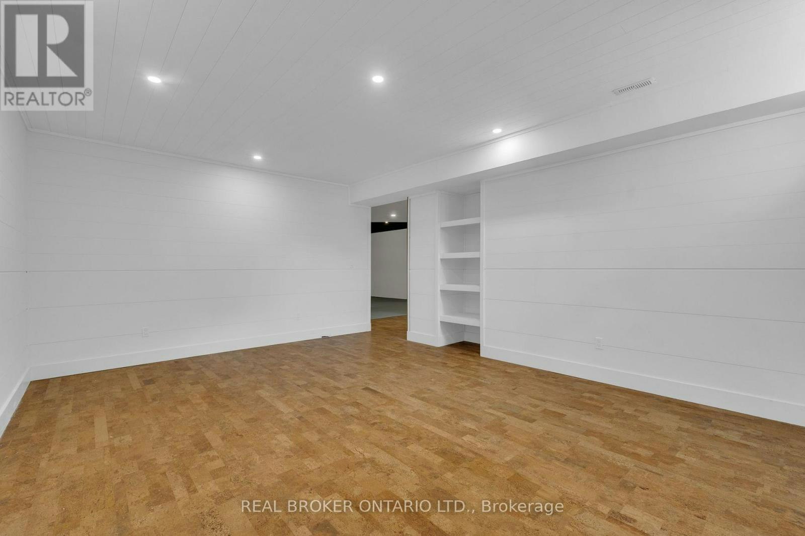 46 Brick Pond Road, Severn, ON, L0K 1E0 - 36