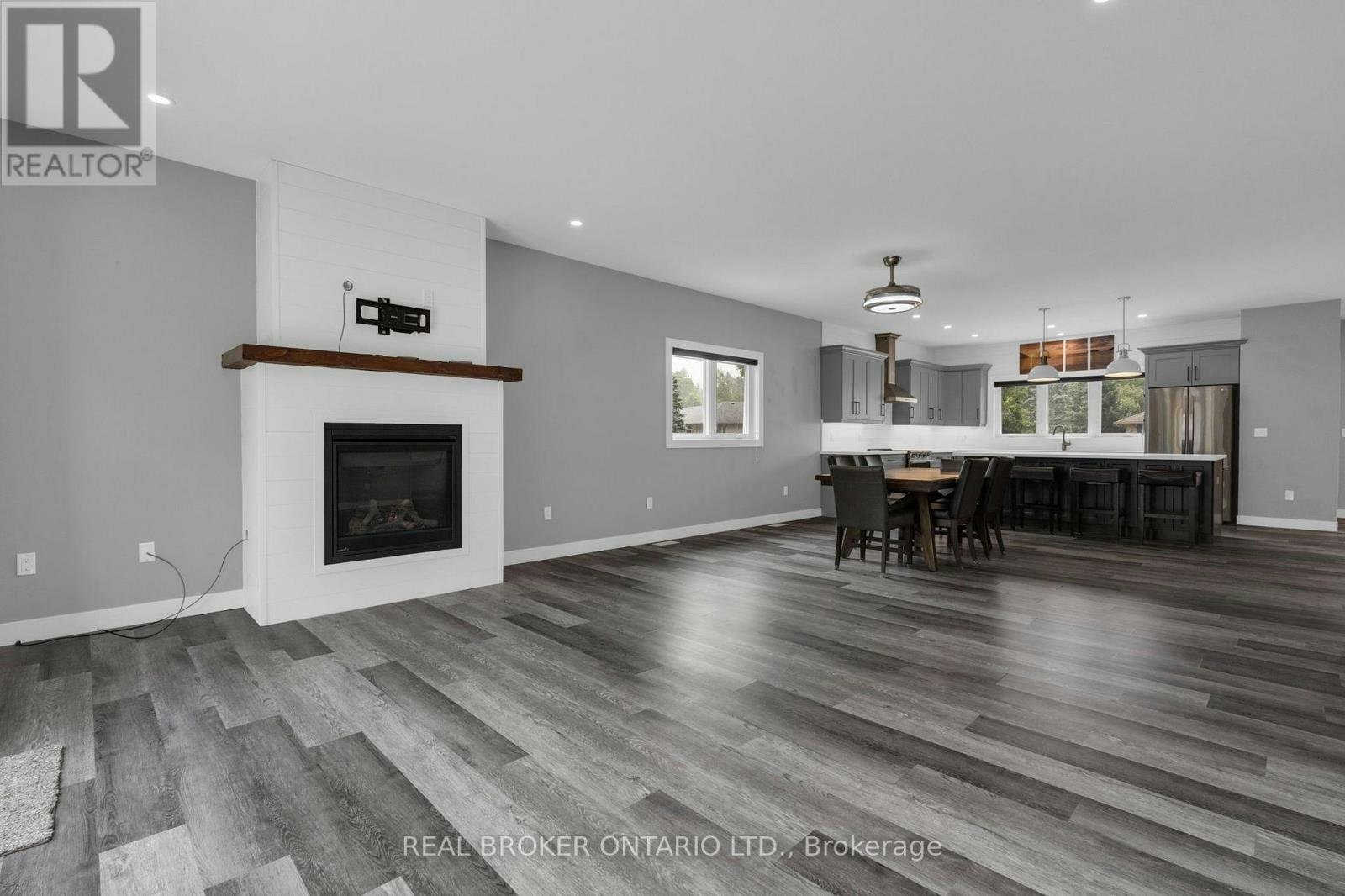 46 Brick Pond Road, Severn, ON, L0K 1E0 - 18