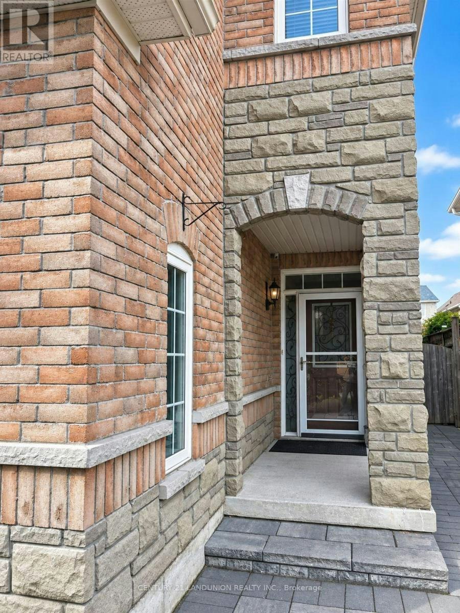 52 Kentley Street, Markham, ON, L6C 3G2 - 2