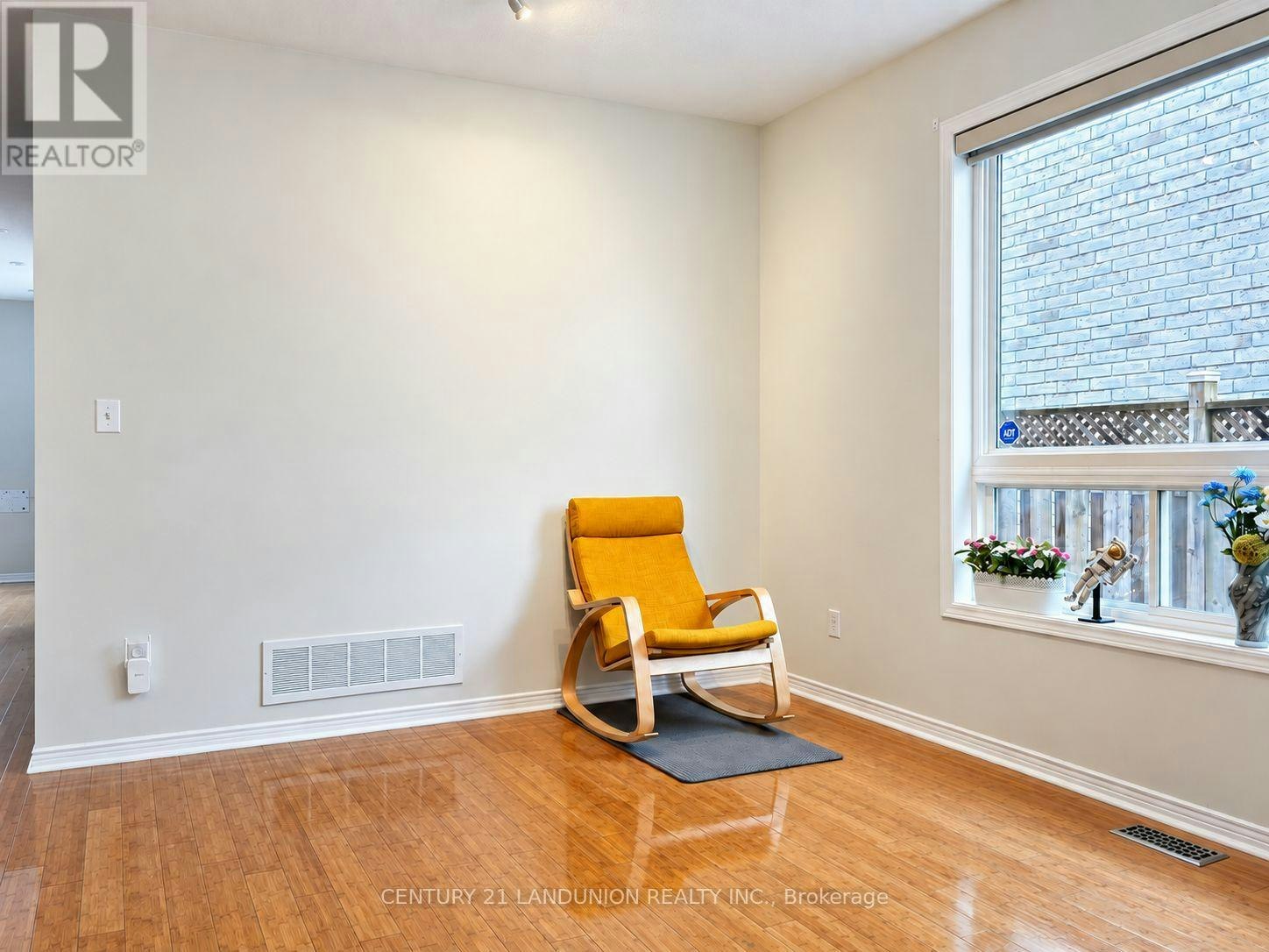 52 Kentley Street, Markham, ON, L6C 3G2 - 3