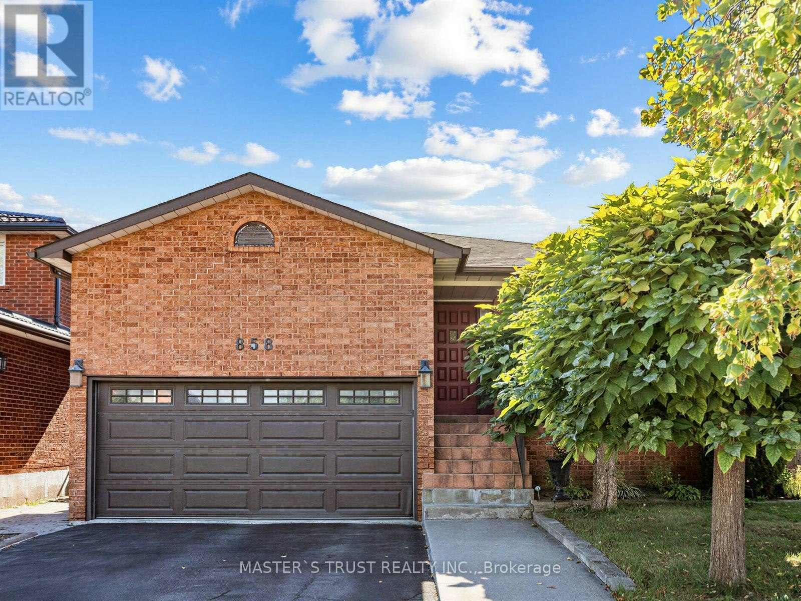 858 Wetherby Lane, Mississauga, ON, L4W 4S9