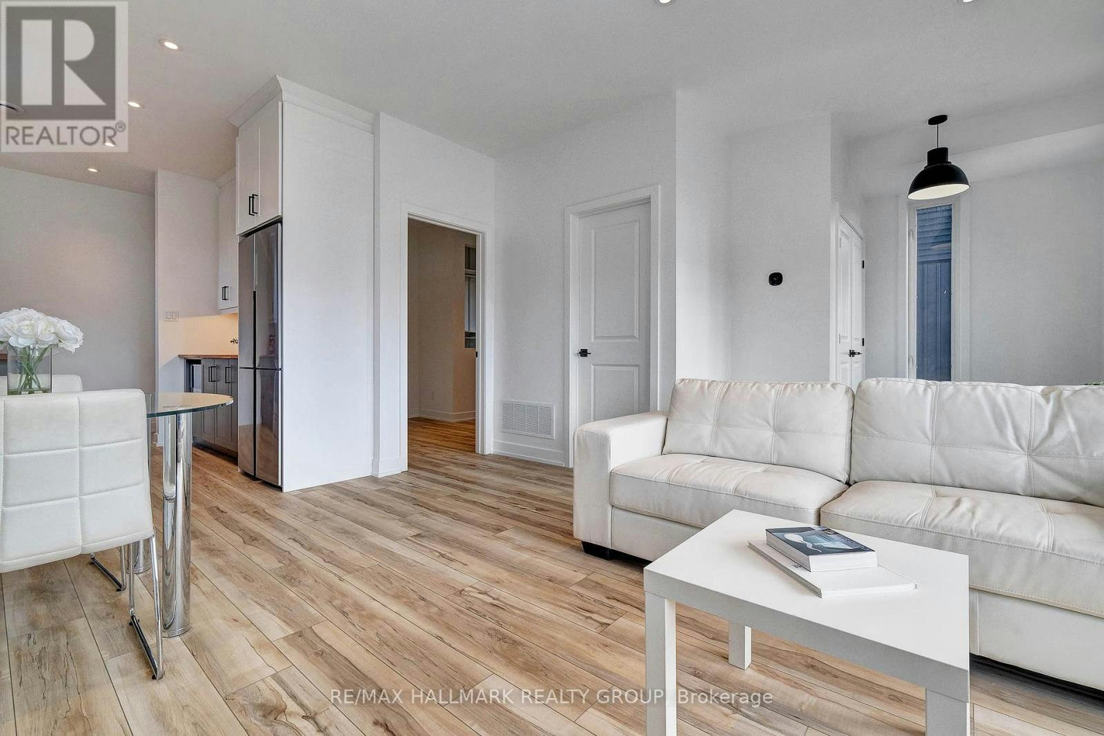1 711a Carsons Road, Ottawa, ON, K1K 2H2 - 11
