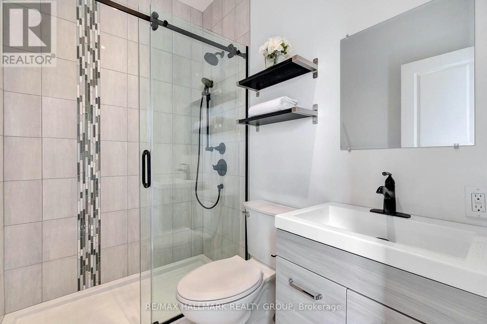 1 711a Carsons Road, Ottawa, ON, K1K 2H2 - 25