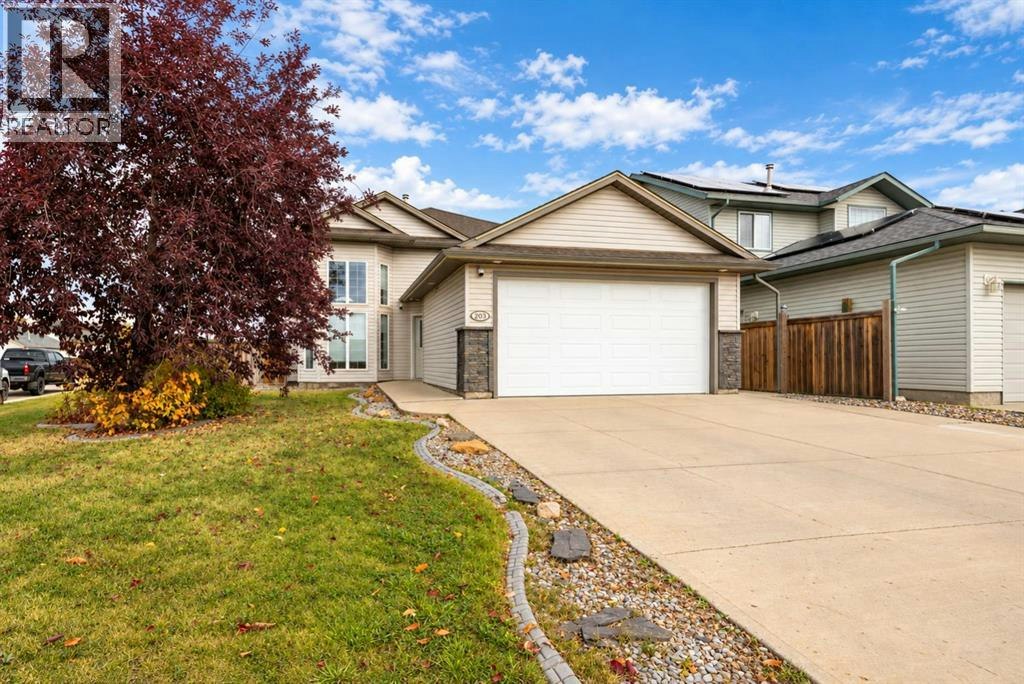 203 Laurier Lane, Fort Mcmurray, AB, T9K 2K3