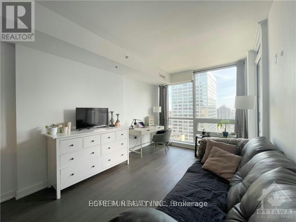 1602-199 Slater Street, Ottawa, ON, K1P 0C8 - 9