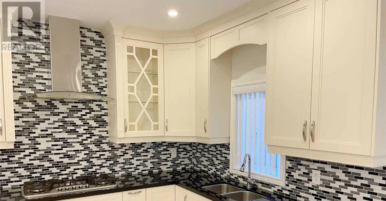 18 River Forest Street, Markham, ON, L3S 4H4 - 4