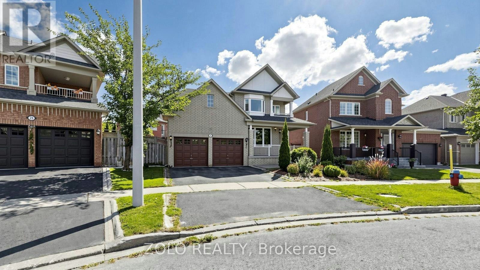 19 Waldron Crescent, Richmond Hill, ON, L4E 4A3