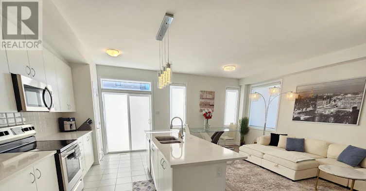 231 Tullaghan Heights, Manotick, ON, K2J 7B9 - 6