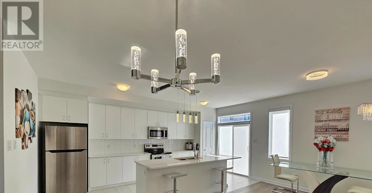 231 Tullaghan Heights, Manotick, ON, K2J 7B9 - 4