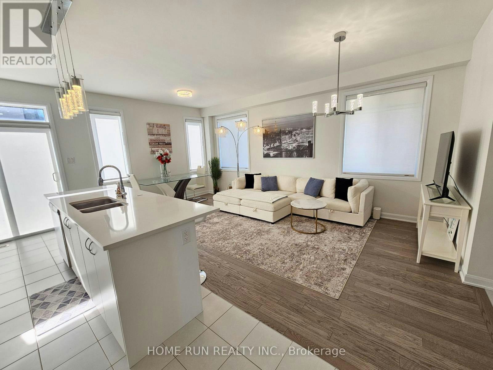 231 Tullaghan Heights, Manotick, ON, K2J 7B9 - 7