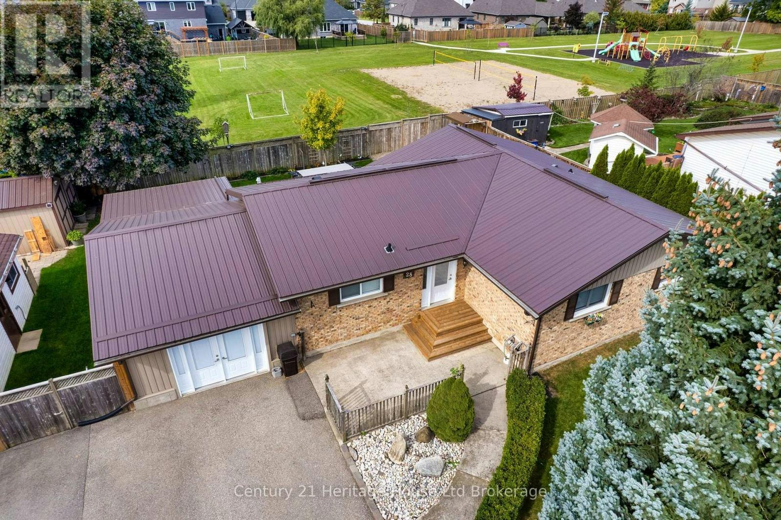 28 Peggy Avenue, Oxford Station, ON, N0J 1N0