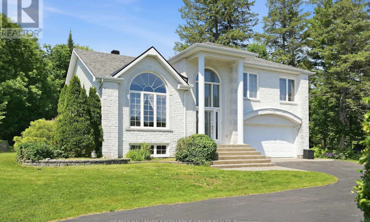 480 Du Ruisseau Street