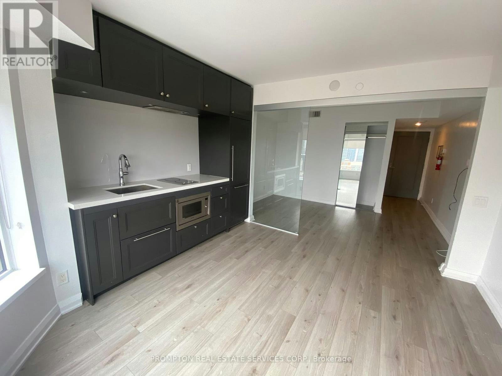 2605-155 Yorkville Avenue, Toronto, ON, M5R 0B4 - 5