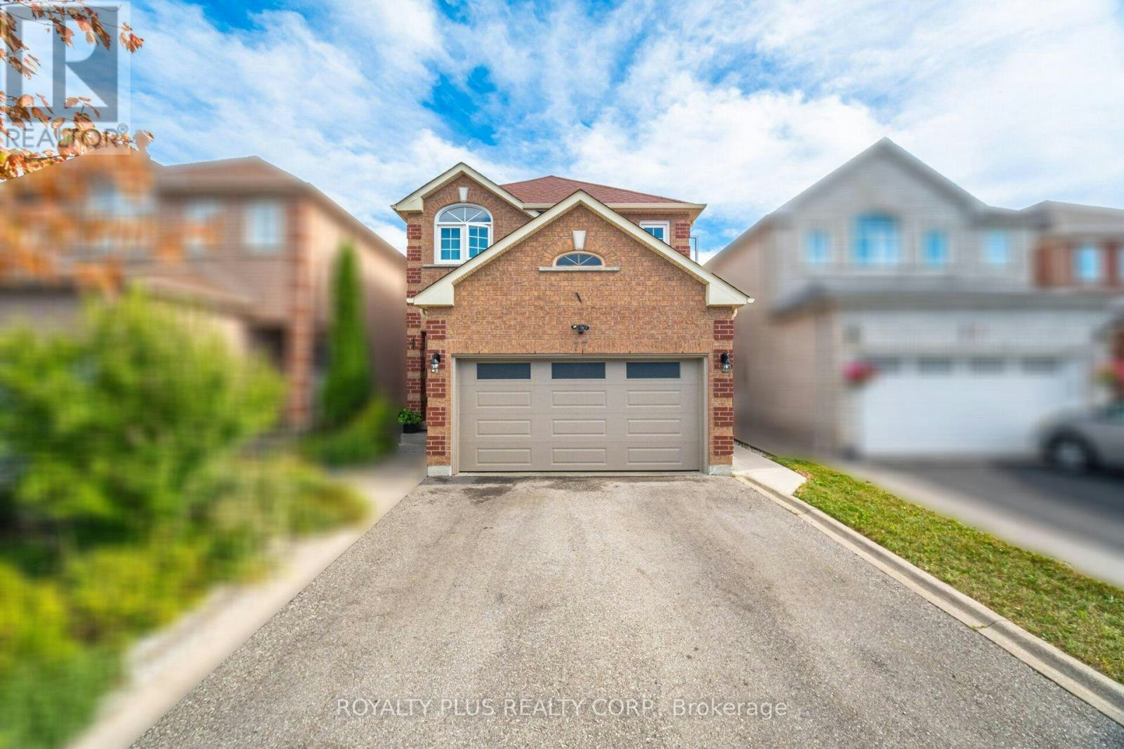 77 Arthurs Crescent, Brampton, ON, L6Y 4Y3