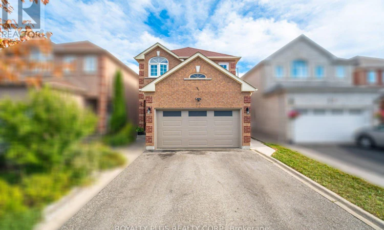 77 Arthurs Crescent