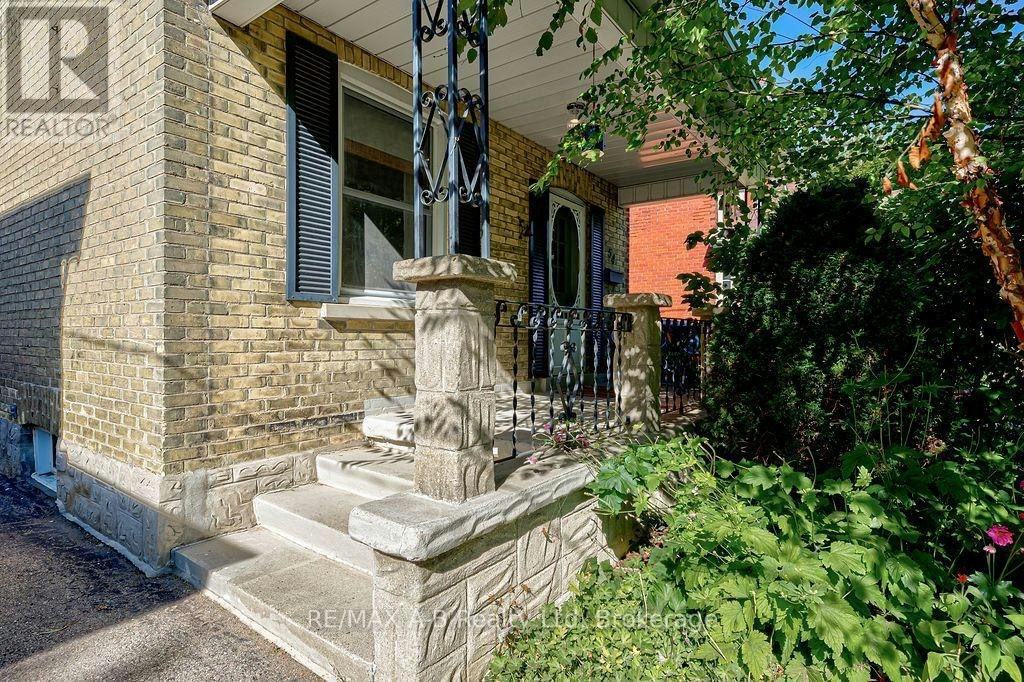 54 Mcnab Street S, Stratford, ON, N5A 1Z2