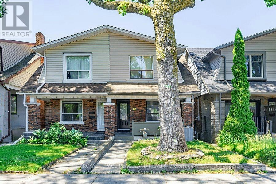 606 Coxwell Avenue, Toronto, ON, M4C 3B6 - 2